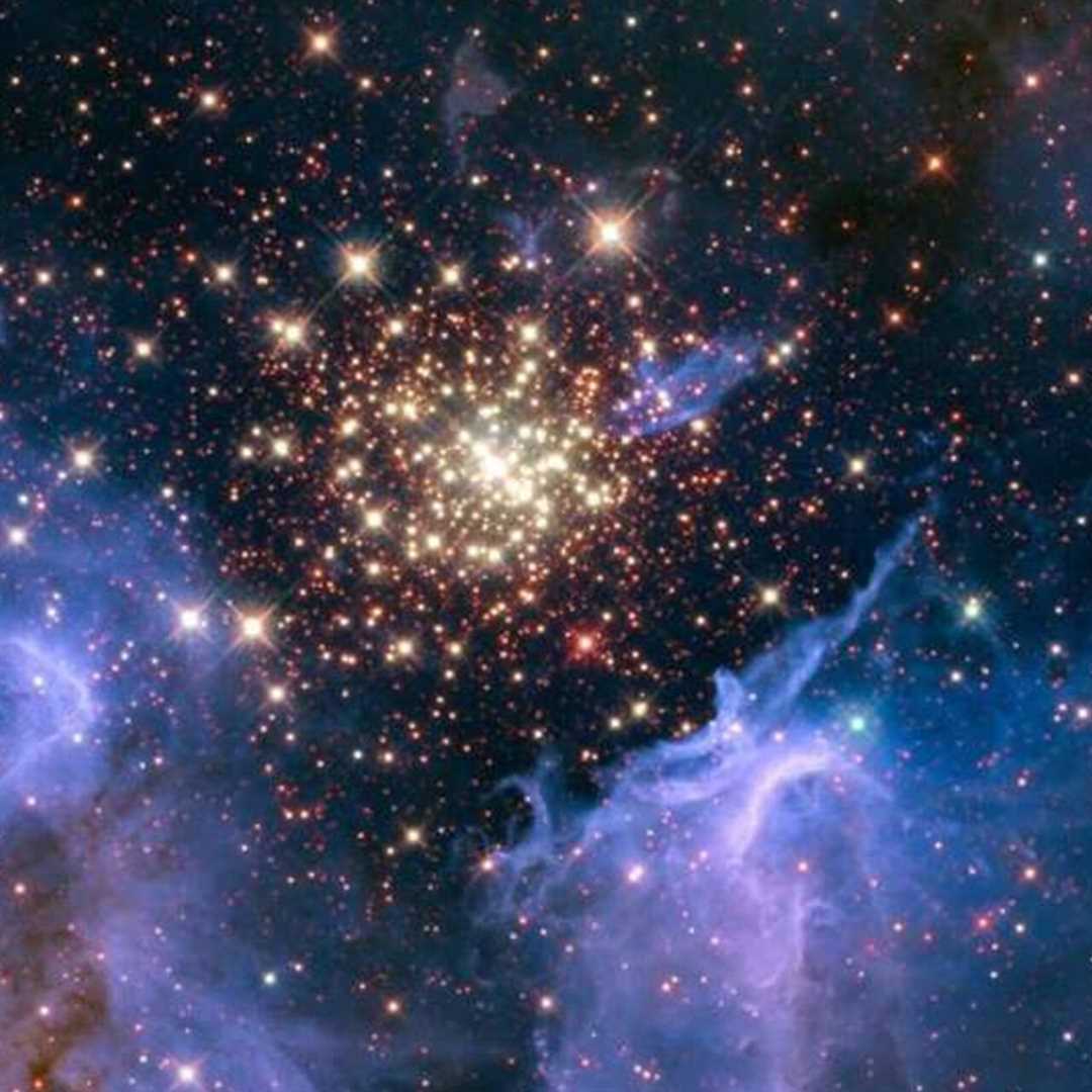 R136a1 – невероятно яркая и мощная звезда, занимающая одну из лидирующих позиций в списке самых впечатляющих астрономических объектов во вселенной